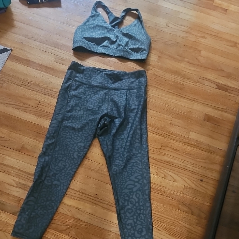 Tek Gear Green Leopard Print Activewear